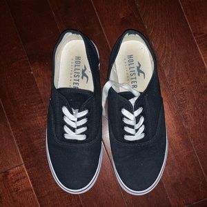 Hollister men’s size 8 shoes